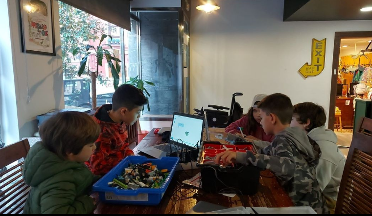 Extraescolares Explorer Python I y Python II en Barcelona | Camp ...